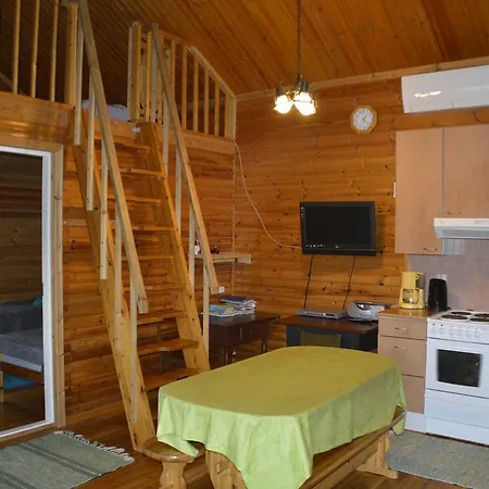 Farm stay Maatilamatkailu Heikin Tupa