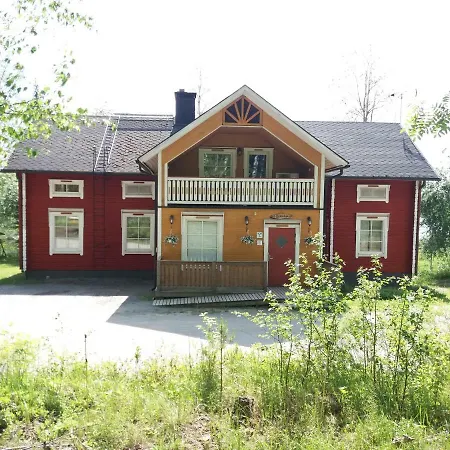 Maatilamatkailu Heikin Tupa Farm stay *